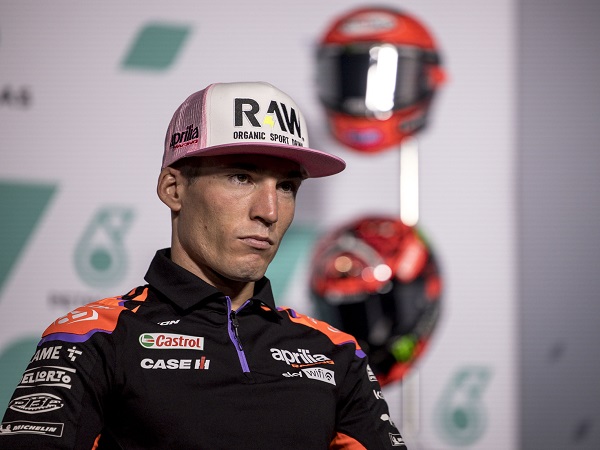 Aleix Espargaro tak mengerti keputusan KTM yang langsung depak Remy Gardner.