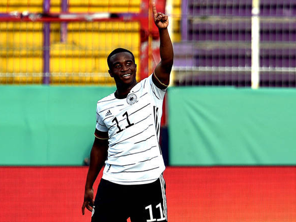 Bintang muda Borussia Dortmund Youssoufa Moukoko