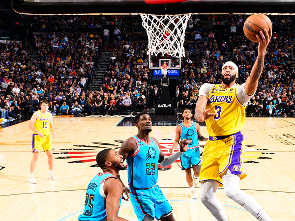 Anthony Davis sebut performa Lakers sudah membaik seiring berjalannya waktu.