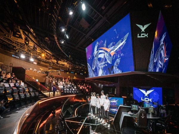 Hanwha Life Esports Memboyong 2 Juara Worlds 2022 ke Roster LCK 2023