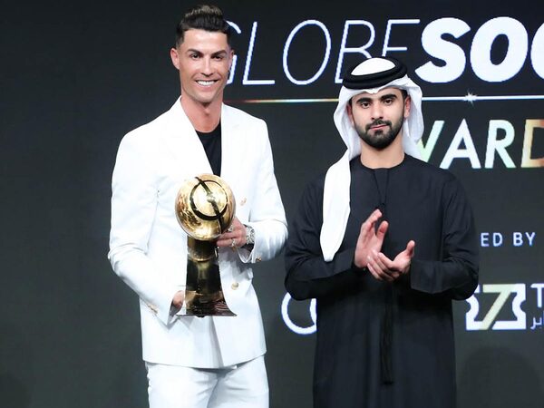 Raksasa Arab Saudi yaitu Al Hilal, serius ingin mendatangkan Cristiano Ronaldo yang baru saja diputus kontraknya oleh Manchester United / via Reuters