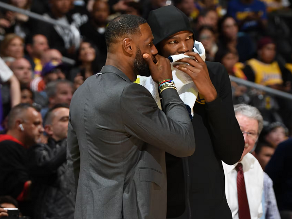 Kevin Durant akan senang jika LeBron James pecahkan rekor poin di NBA.