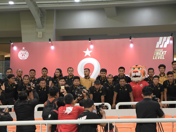 Skuat Persija Jakarta saat merayakan HUT ke-94