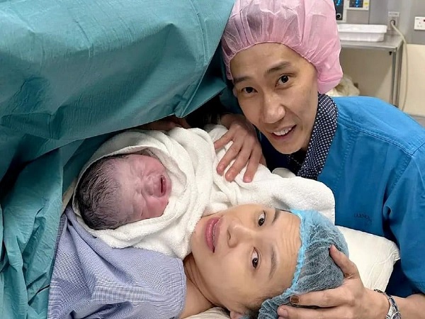 Selamat! Lee Chong Wei Sambut Kelahiran Putra Ketiga