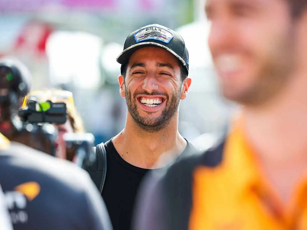 Daniel Ricciardo beberkan alasannya batal perkuat Mercedes.