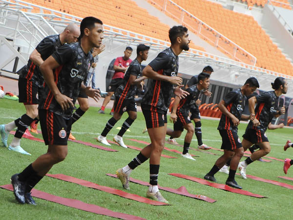Latihan skuat Persija Jakarta di masa penghentian Liga 1