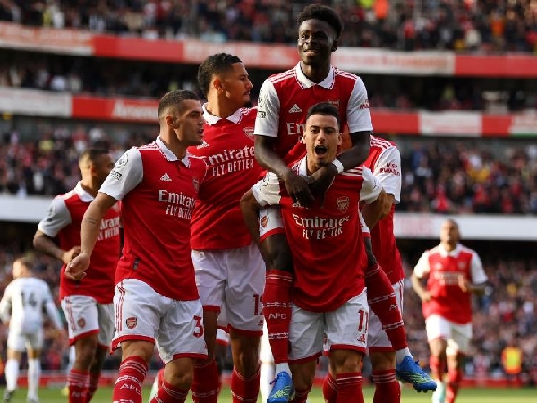 Arsenal berada dalam ancaman setelah Gabriel Jesus mengalami cedera