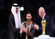 Legenda Inggris Semprot FIFA Gegara Messi Disuruh Pakai Jubah Khas Qatar