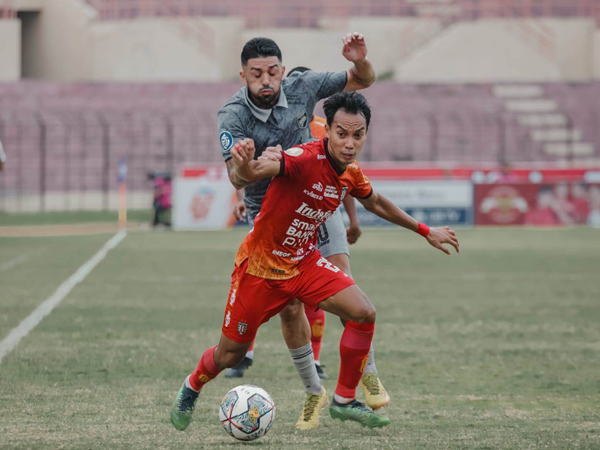 Pemain serba bisa Bali United, Novri Setiawan