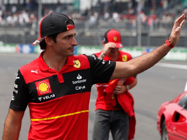 Carlos Sainz Jr Ingatkan Ferrari Agar Sabar Tunggu Efek Positif Vasseur ...