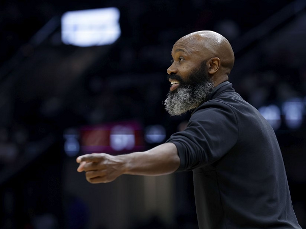 Jacque Vaughn sumringah Nets bisa menutup tahun dengan kemenangan manis.