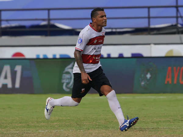 Penyerang Madura United, Alberto Goncalves
