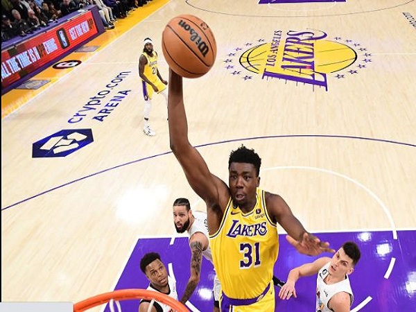 Center Los Angeles Lakers, Thomas Bryant. (Images: Getty)