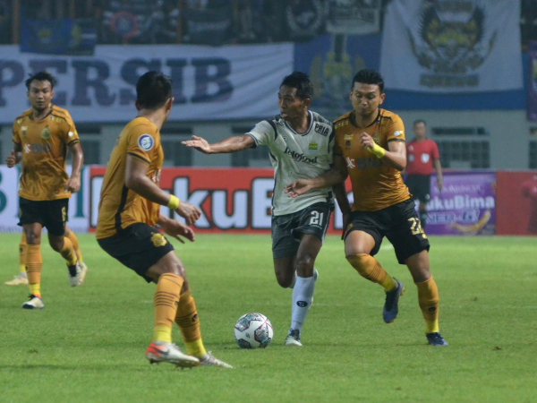 Pertandingan Persib kontra Bhayangkara FC ditunda karena tidak ada izin