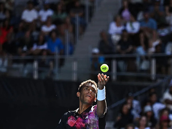 Felix Auger Aliassime crushes Francisco Cerundolo at Australian Open