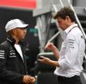 Bos Mercedes: Hamilton Sangat Kecewa Usai Gagal Juarai F1 2021