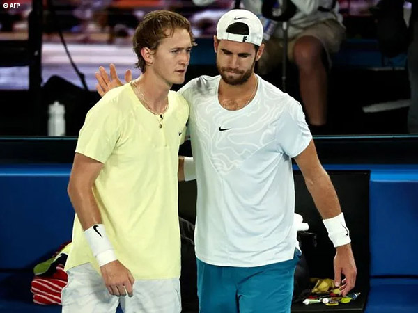 Hasil Australian Open: Sebastian Korda cedera, Karen Khachanov meluncur ke semifinal