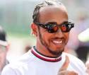 Lewis Hamilton Salurkan Emosi dengan Cara Balapan