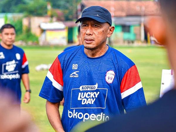 Pelatih Rans Nusantara FC, Rahmad Darmawan atau RD