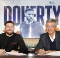 Atletico Madrid Resmi Amankan Servis Matt Doherty Hingga Akhir Musim