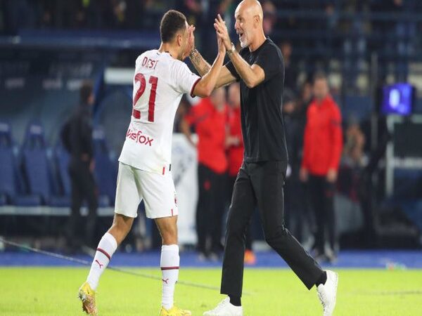 Sergino Dest dan Zlatan Ibrahimovic tak disertakan oleh Stefano Pioli, dalam daftar skuat AC Milan di babak gugur Liga Champions musim ini / via Getty Images