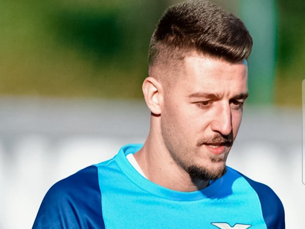 Newcastle pimpin perburuan Milinkovic-Savic