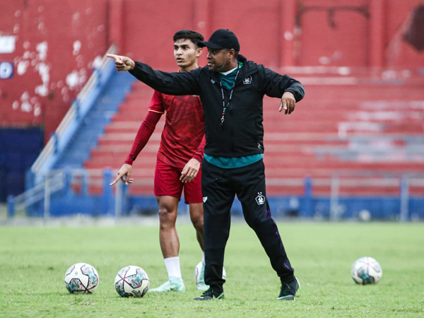 Pelatih Persik Kediri, Divaldo Alves