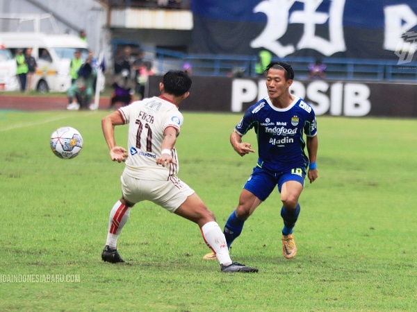 Bek kanan Persib, Henhen Herdiana