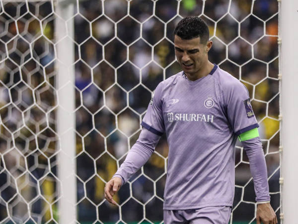 Ronaldo Menyulitkan Al-Nassr Klaim Luis Gustavo