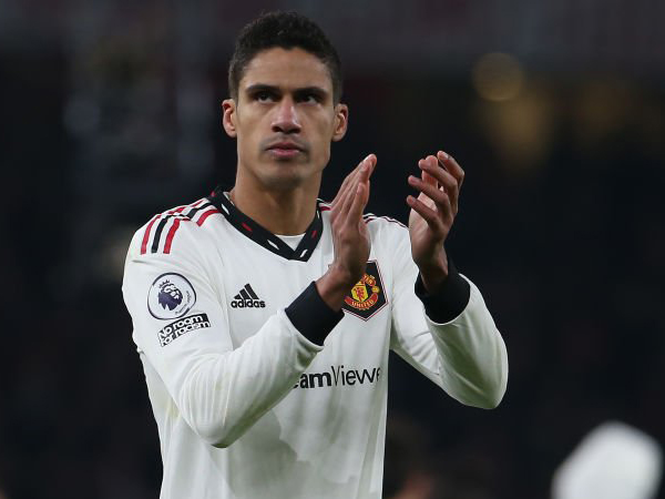 Bek Manchester United, Raphael Varane.