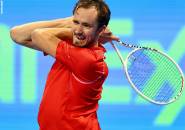 Daniil Medvedev Tertatih Menuju Semifinal Di Doha