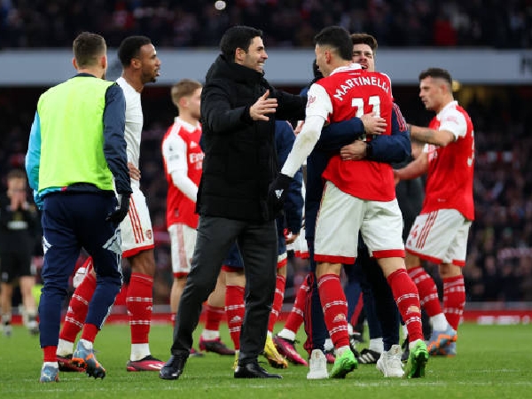 Arsenal mengklaim kemenangan dramatis atas Bournemouth