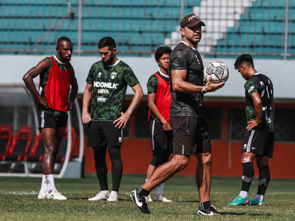 Pelatih Persita Tangerang, Luis Edmundo waspadai kekuatan Bali United