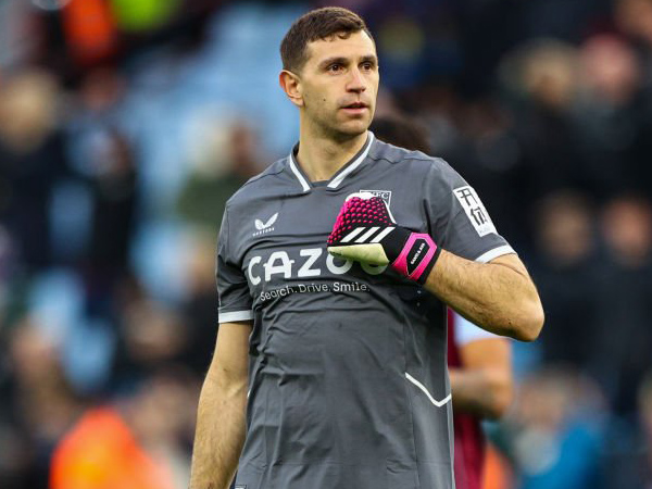 Kiper Aston Villa, Emiliano Martinez.