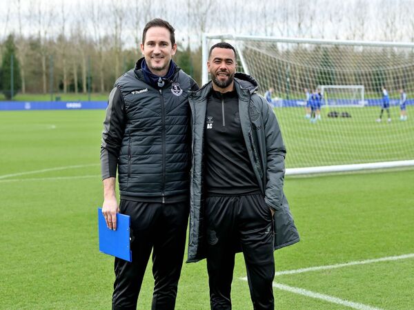 Ashley Cole mengungkap apa kendala yang dialaminya bersama Frank Lampard saat bekerja menangani Everton beberapa waktu silam / via Getty Images