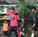 Joko Susilo Sesuaikan Program Latihan Arema FC untuk Pemain yang Berpuasa