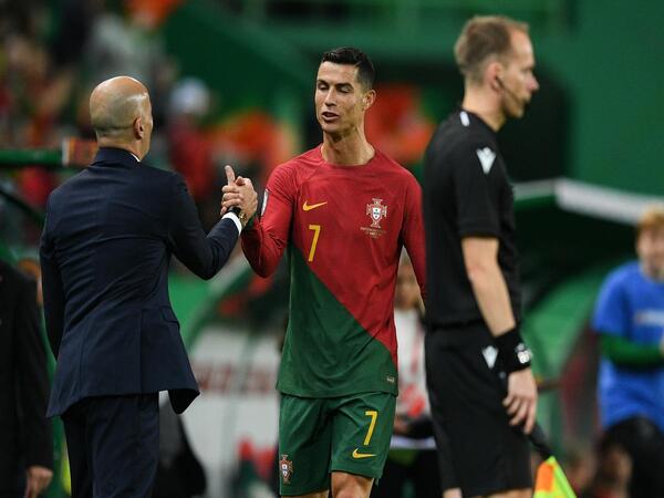 Roberto Martinez menegaskan jika dirinya masih membutuhkan jasa Cristiano Ronaldo di Timnas Portugal / via Getty Images
