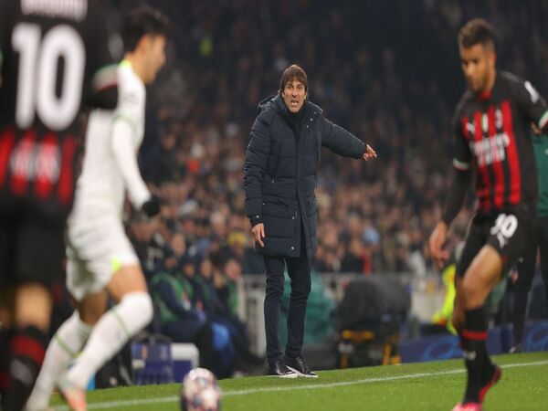 Giuseppe Bergomi menyebut Antonio Conte sudah tak betah menukangi Tottenham, sejak Spurs kalah 0-1 dari AC Milan di bulan Februari silam / via Getty Images