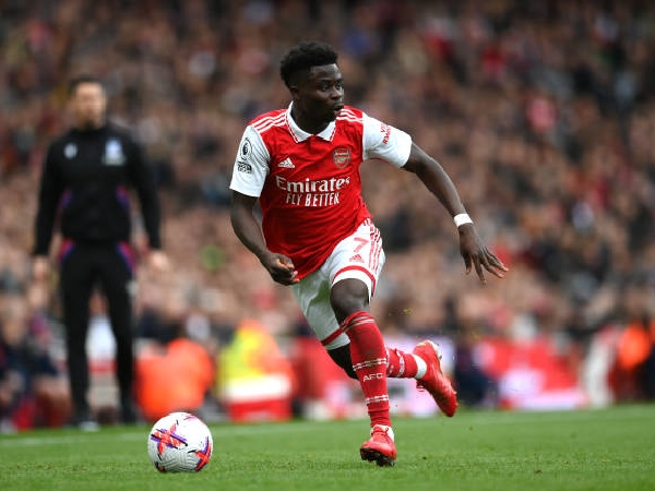 Bukayo Saka terus menunjukkan sinarnya bersama Arsenal dan Inggris