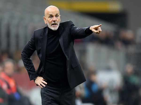 Stefano Pioli menyebut AC Milan sudah siap menghadapi Napoli di babak delapan besar Liga Champions musim ini / via Getty Images