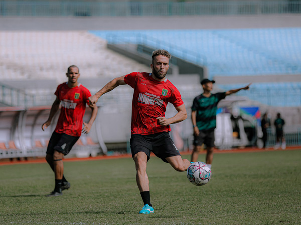 Persebaya Surabaya tanpa Ze Valente di pertandingan kontra Persija Jakarta