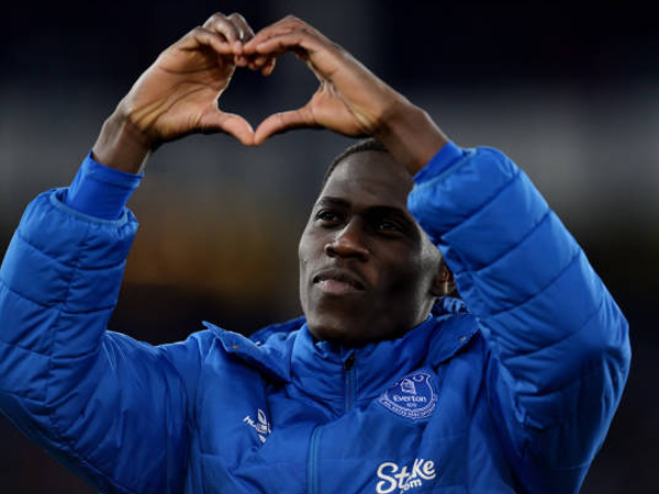 Everton Tetapkan Bandrol Amadou Onana, Arsenal dan Chelsea Tak Gentar