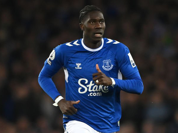 Bintang Everton, Amadou Onana.