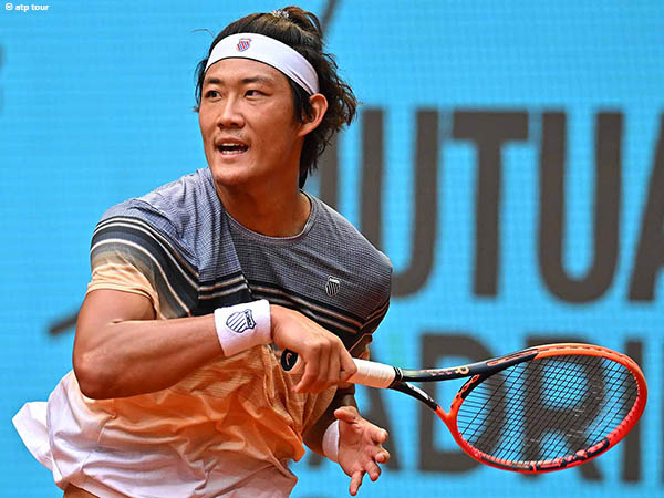 Tekuk Taylor Fritz, Zhang Zhizhen Torehkan Tinta Emas Di Madrid Open