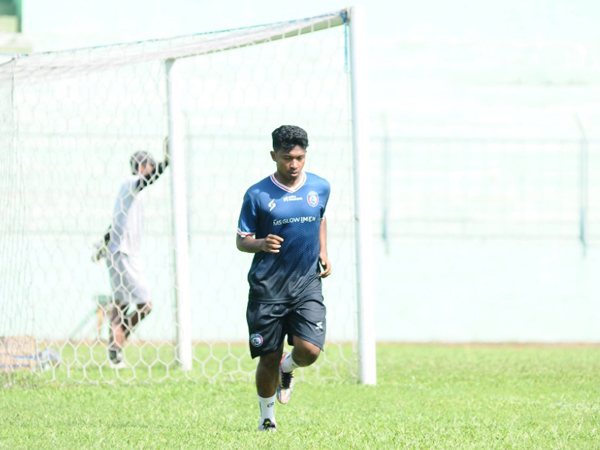 Rifad Marasabessy gabung latihan Arema FC