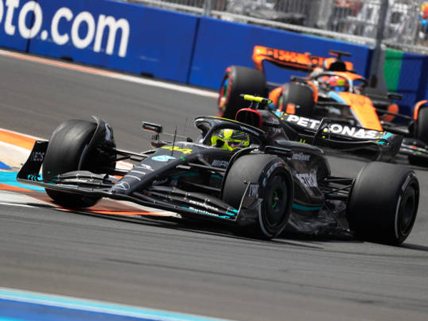 Lewis Hamilton Ingin Mercedes Meningkat Satu Detik, Toto Wolff Beri Respon