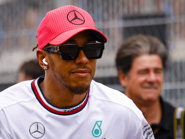 Toto Wolff Puji Pengorbanan Lewis Hamilton untuk Mercedes