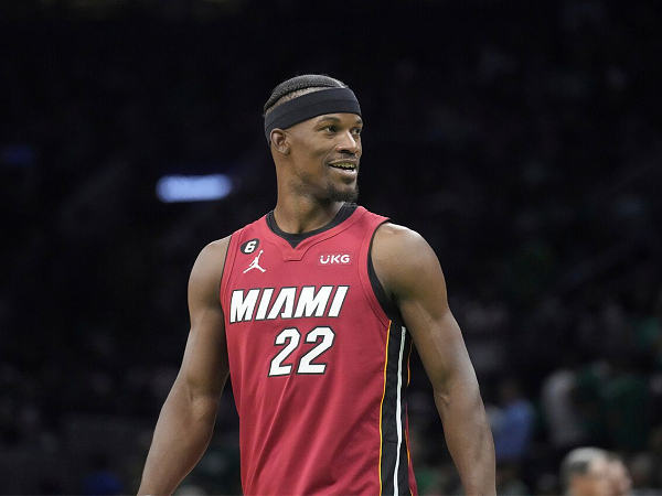 Jimmy Butler apresiasi tim kepelatihan Heat usai menangi game 1 lawan Celtics.