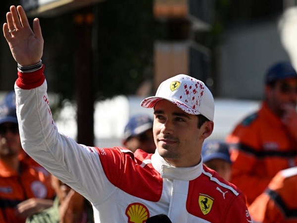 Charles Leclerc diganjar hukuman turun tiga posisi di GP Monako.