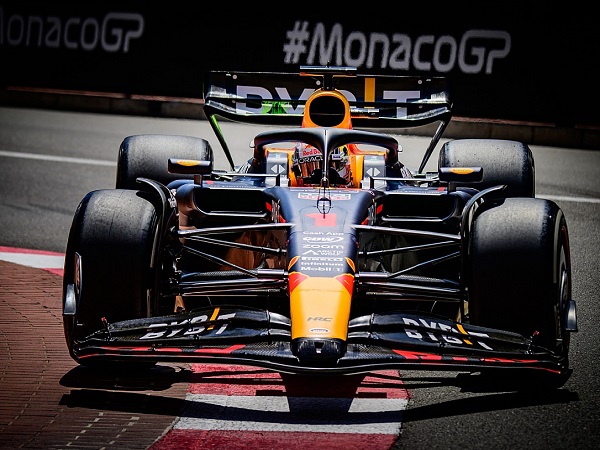 Pole position di GP Monako buat Max Verstappen kegirangan.